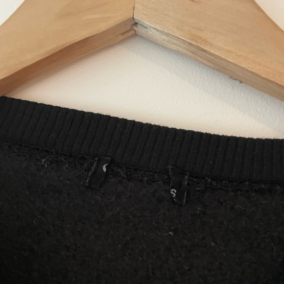 New York Cropped Embroidered Crewneck - Picture 4 of 4